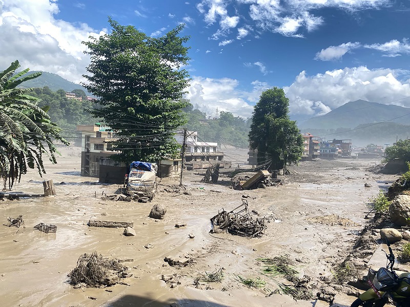 उद्धारको पर्खाइमा रहेकालाई सरकारले भन्याे – ‘धूँवा निकालेर सङ्केत गर्नू’