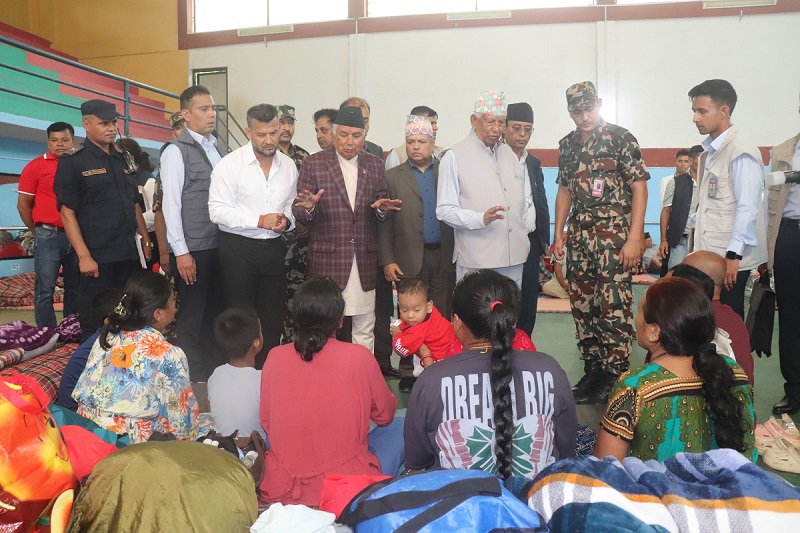 राष्ट्रपतिद्वारा बाढी प्रभावित नुवाकोटको अवलोकन