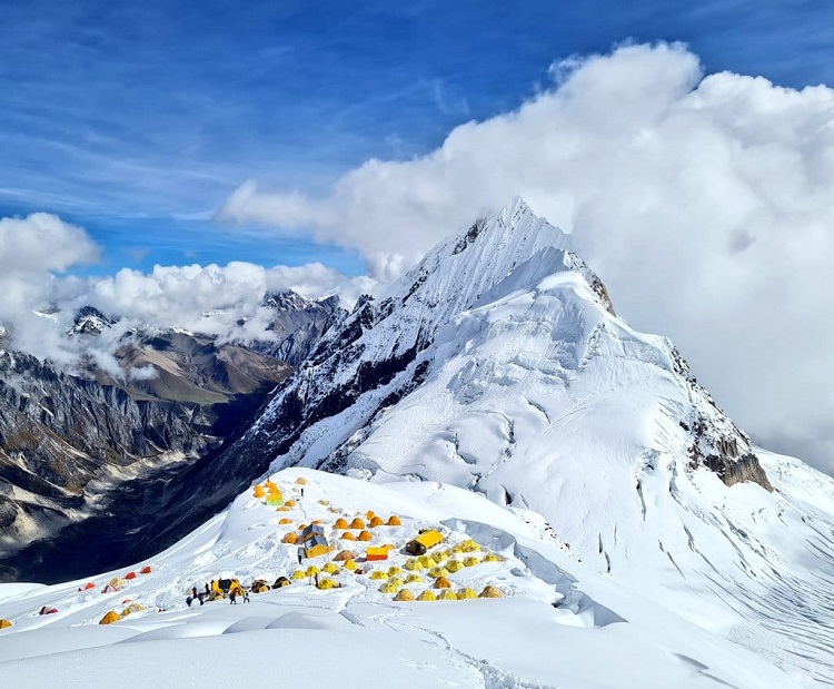 शरद् ऋतुमा १८ हिमाल आरोहणका लागि ६३७ जनाले अनुमति लिए