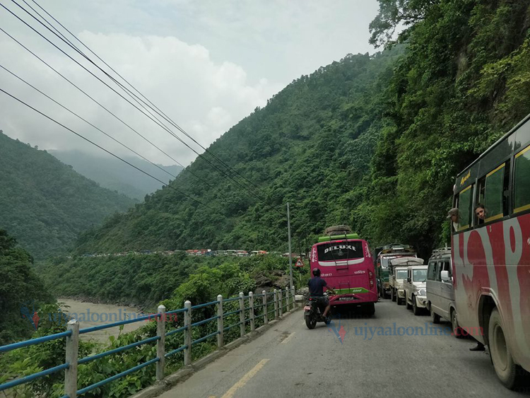 रसुवा र मुस्ताङ जोड्नेबाहेक अरु मुख्य सडक सञ्चालन